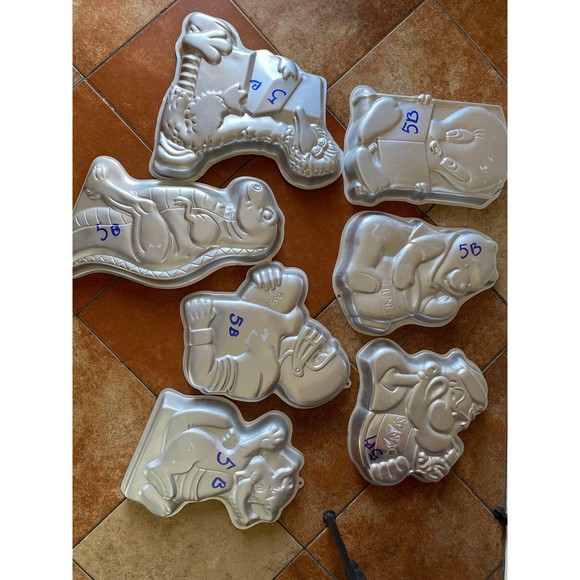 Lot of 7 Wilton/Disney cake pans